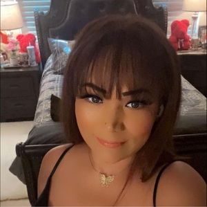 Meet your Posher, Ana